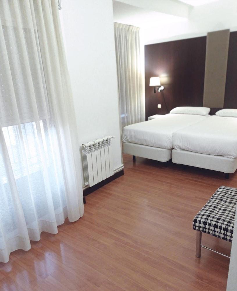 Hotel Delta Tudela Exterior photo