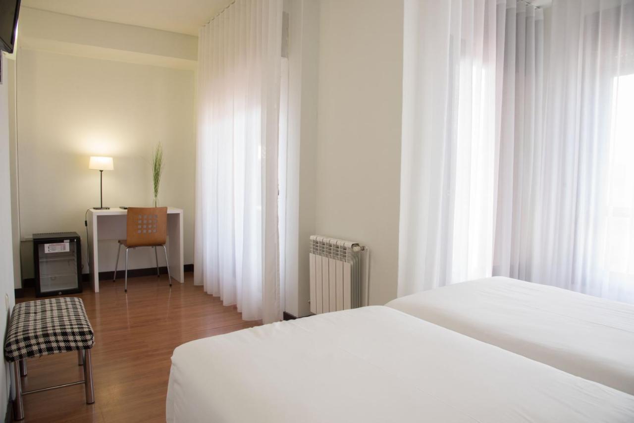 Hotel Delta Tudela Exterior photo